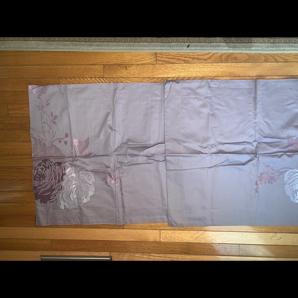 Set of decorated pillow cases - Picture 3 of 5